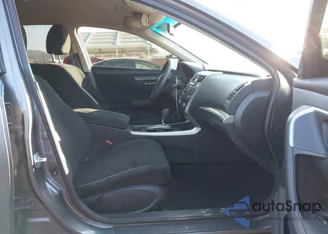 2015 Nissan Altima 2.5/2.5 S/2.5 Sl/2.5 Sv z USA, uszkodzony, nr VIN 1N4AL3AP6FC165427